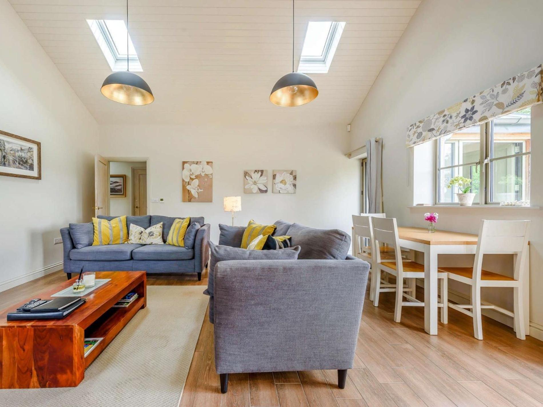 2 Bed In Winchcombe 57828 Villa Exterior photo